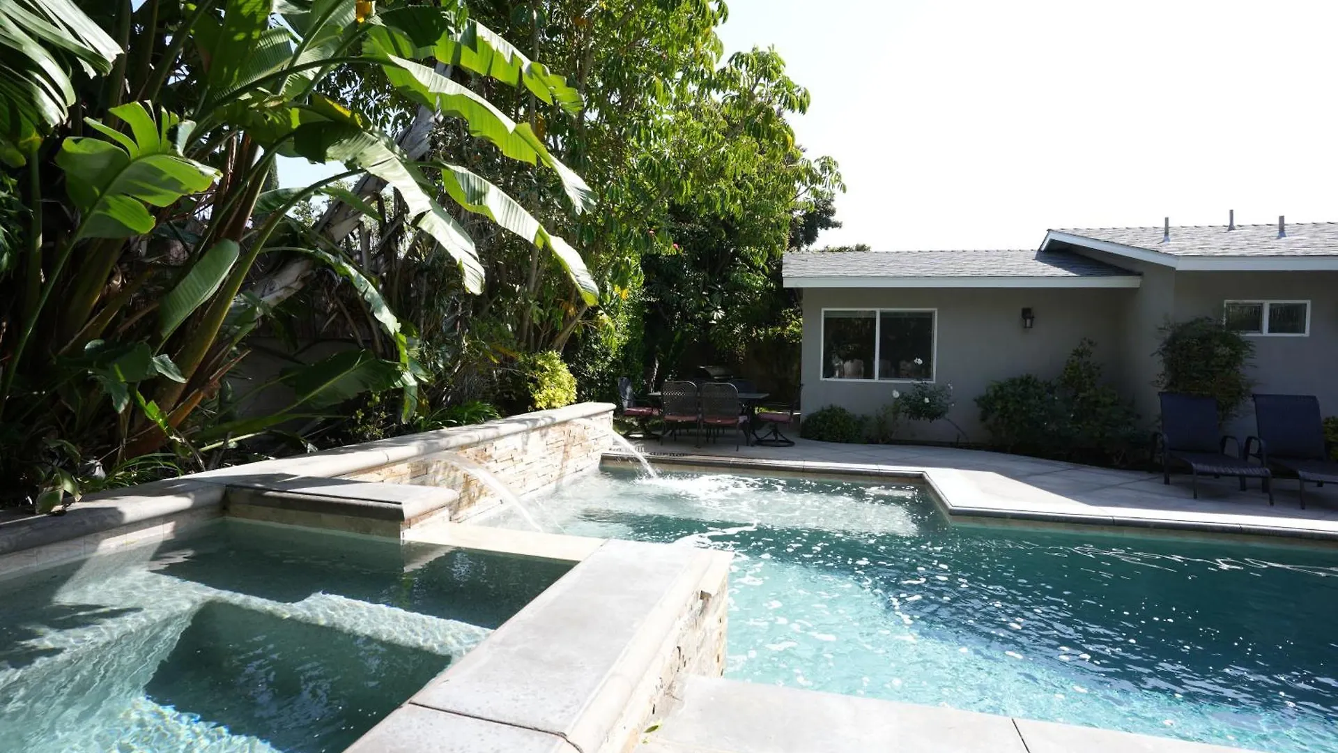 Classy 4 Bedroom 3 Bath Pool Home 3/4 Mile Walk To Disney Anaheim
