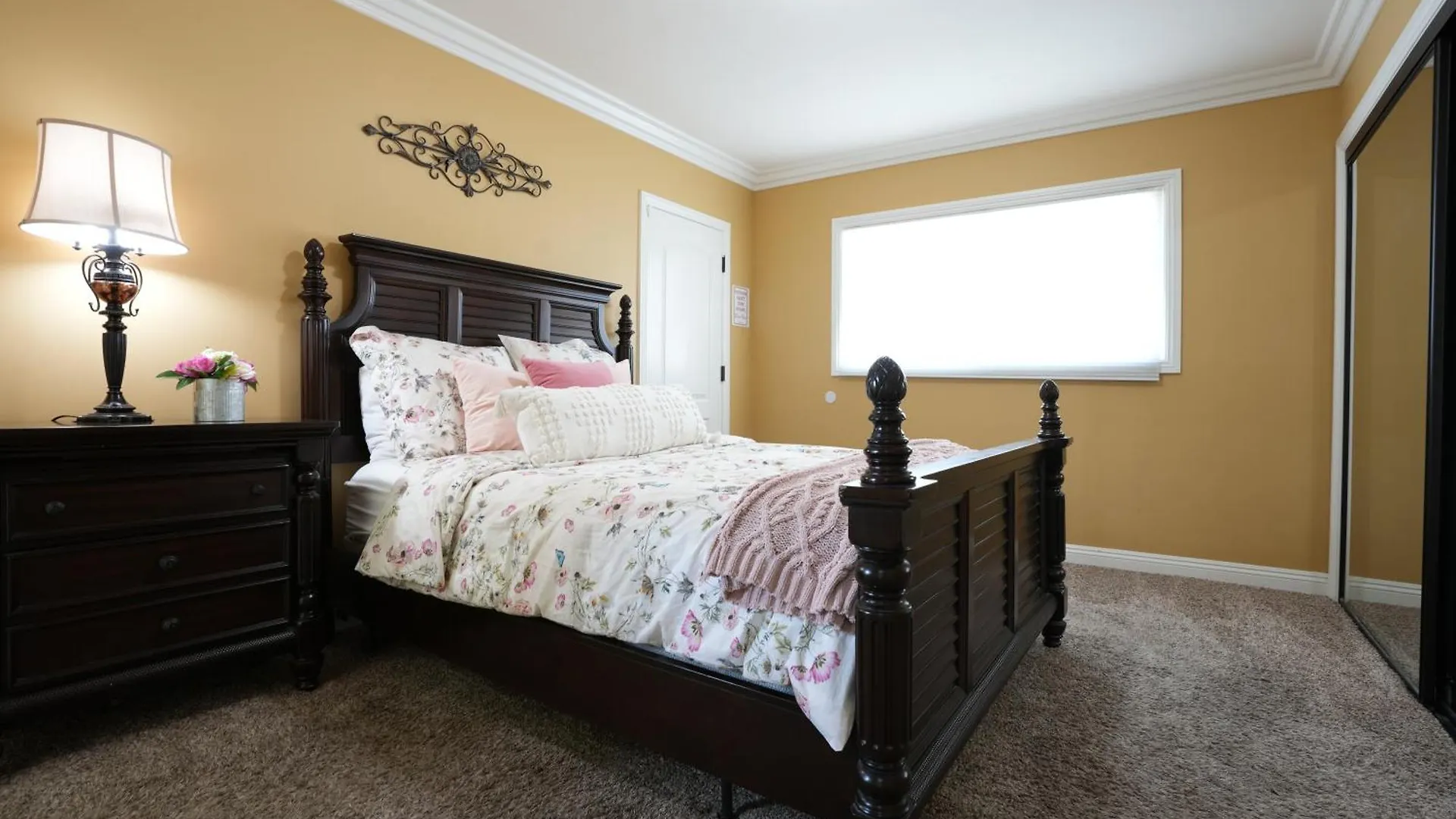 Classy 4 Bedroom 3 Bath Pool Home 3/4 Mile Walk To Disney Anaheim Estados Unidos